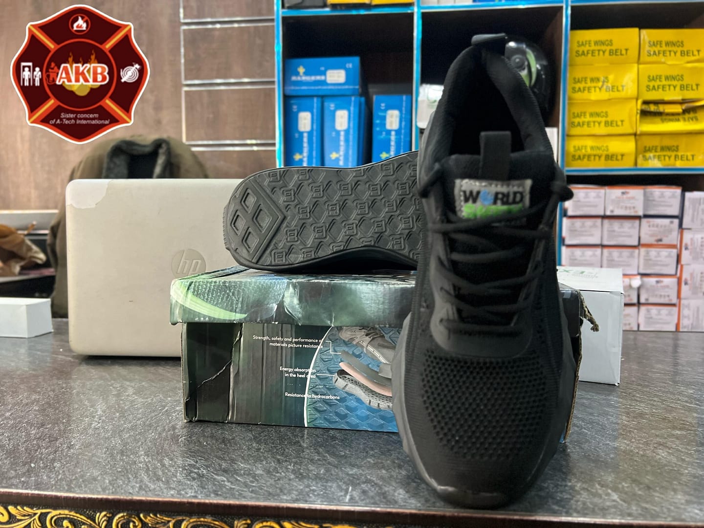 World Safety Shoes Model 2312 - Image 3