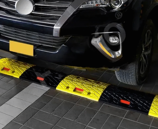 Rubber Speed Hump L-08 | AKB Safety Pakistan